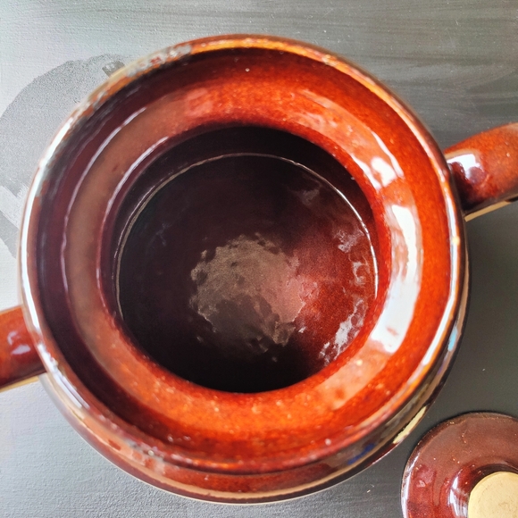 Antique / Vintage R.R.P. Roseville Ohio Stoneware 2 handle covered Bean 🫘 Pot - Picture 8 of 14